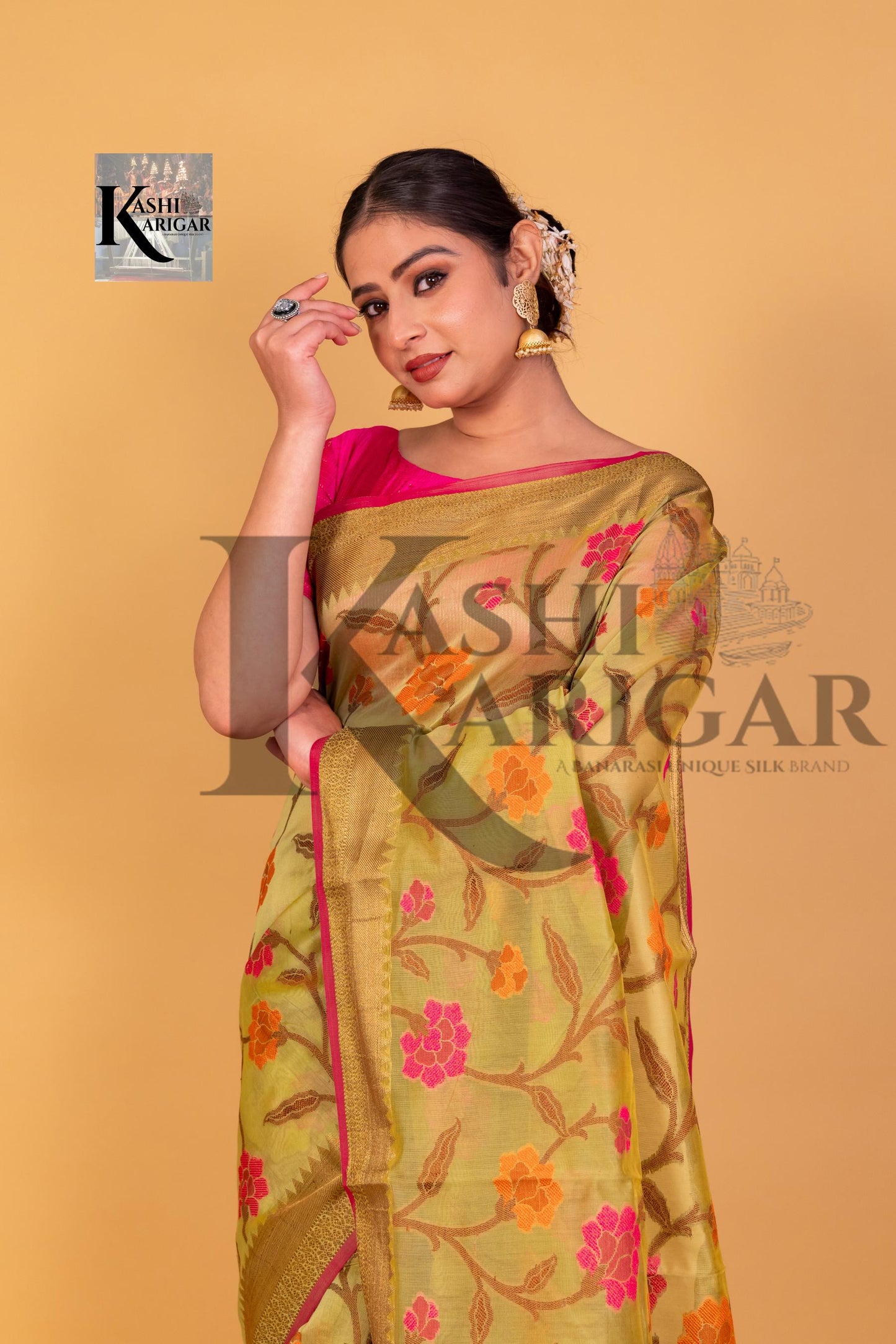 Gold  Banarasi Chanderi Saree With Resham Buti & Border meenakari